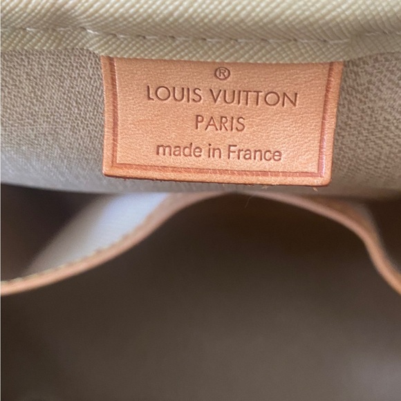 Louis Vuitton Cream and Tan Interior Label - Picture 1 of 3